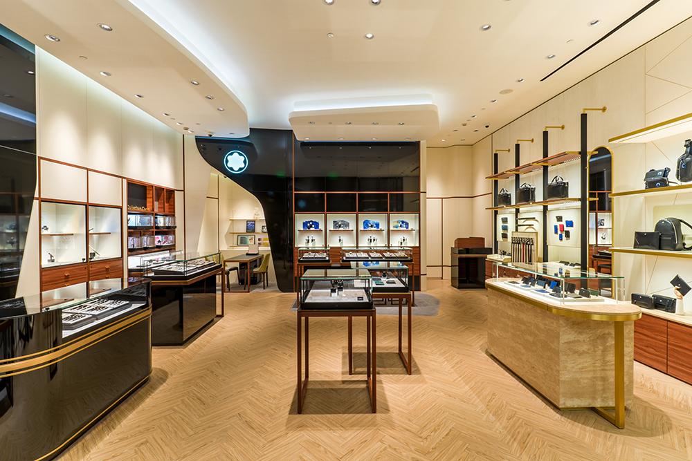 Take A Tour Of Louis Vuitton's New Store At Solaire